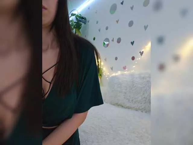 MiaLiaHot on BongaCams 