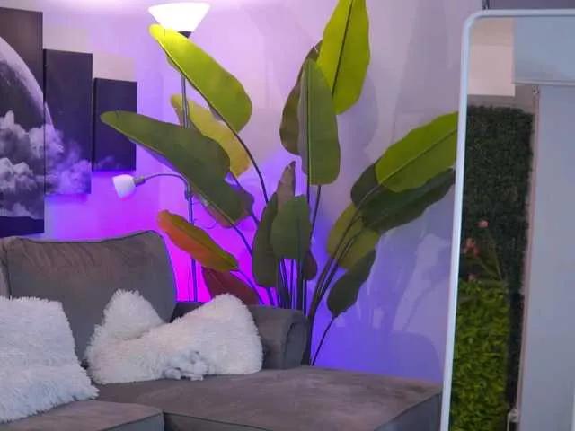 Admire BongaCams's RaquelleVon RaquelleVon from BongaCams