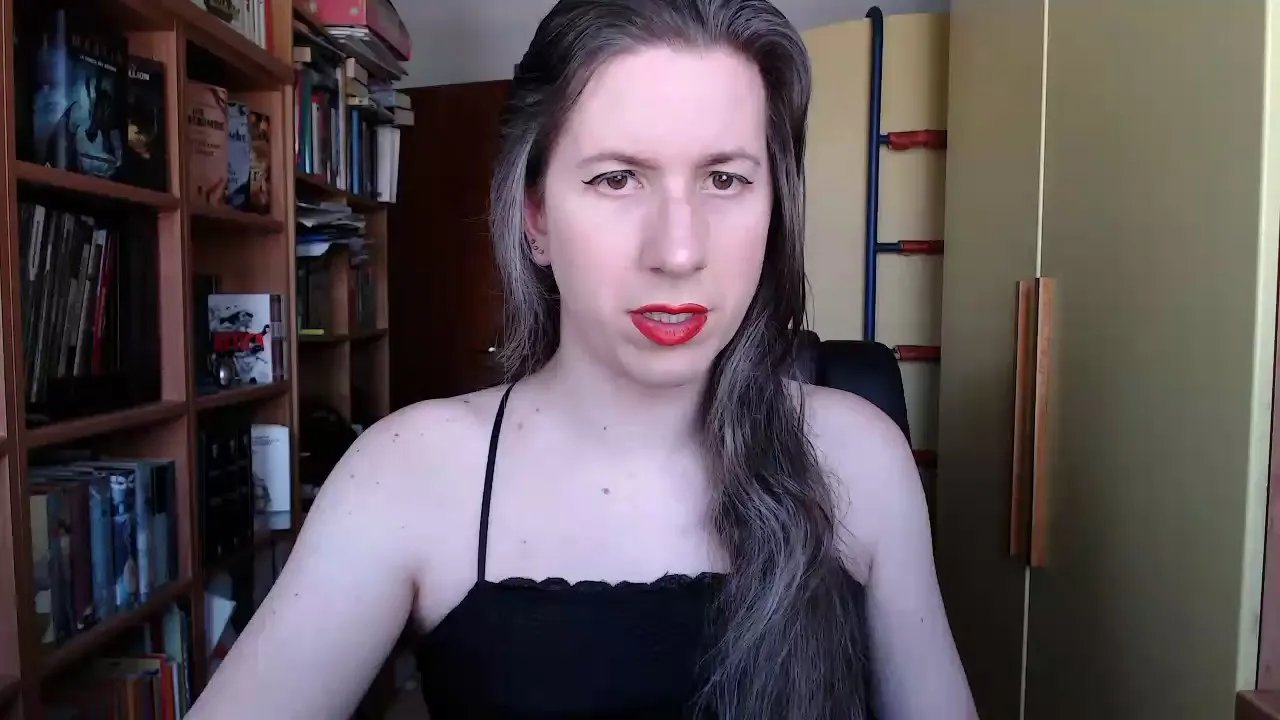 Offline Chiara_Sex on Cam4