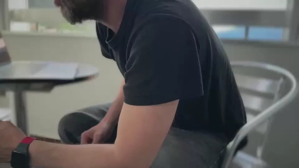 Offline DILFMILANO on Cam4