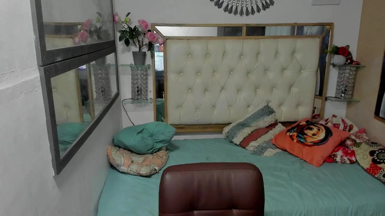 Offline heiker_ on Cam4