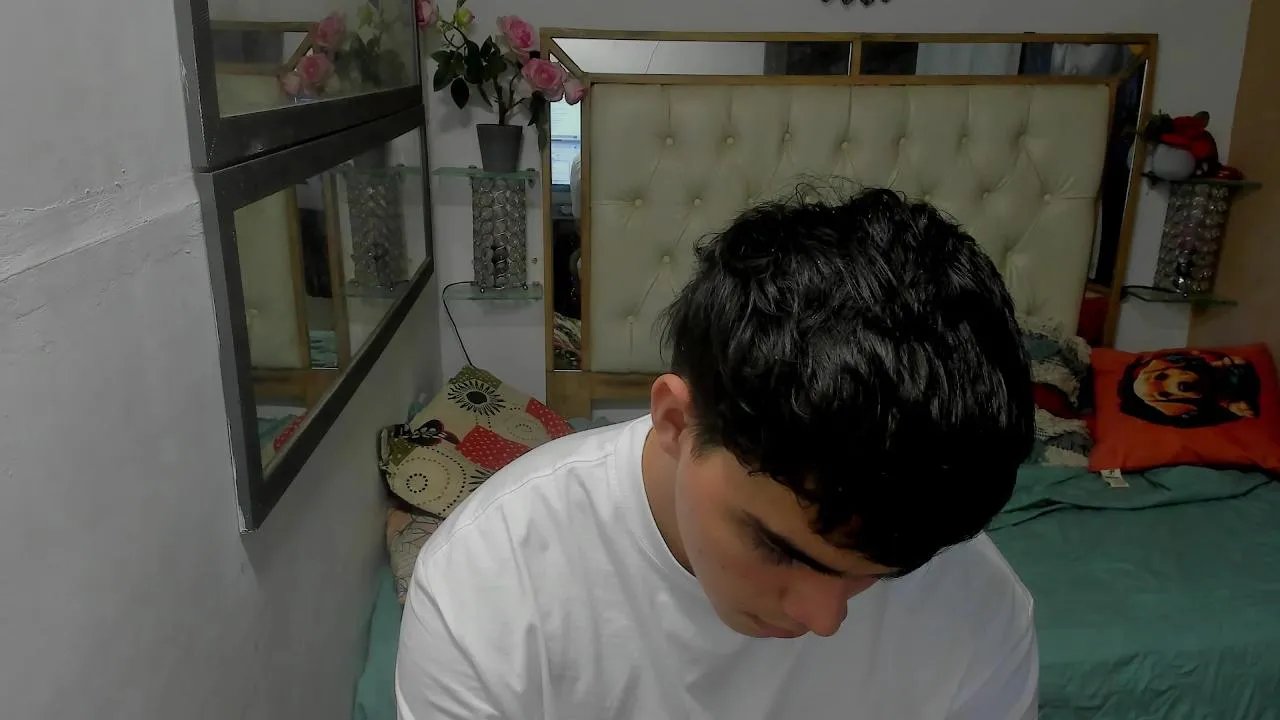 Offline heiker_ on Cam4