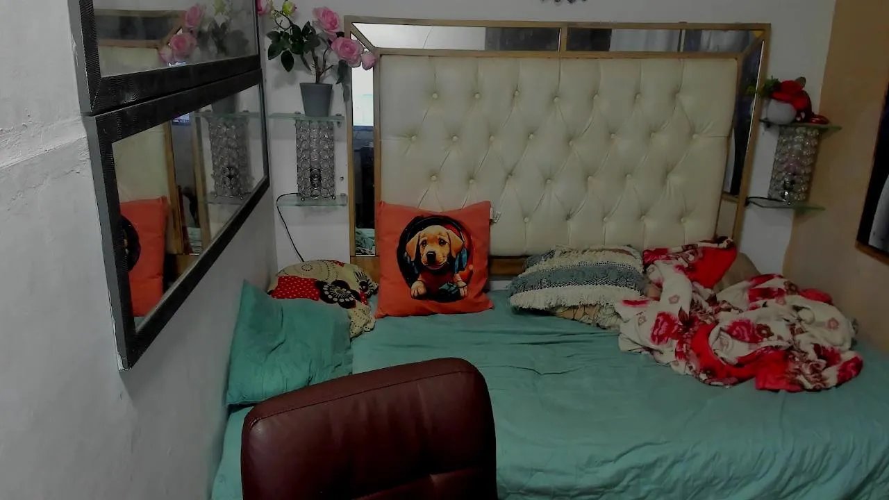 Offline heiker_ on Cam4