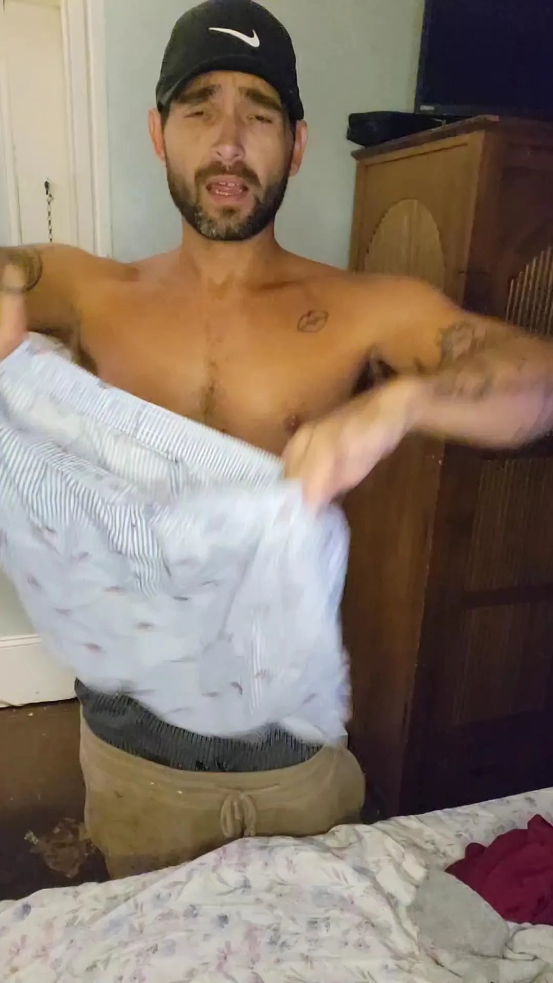 Offline Itzmeebaby on Cam4