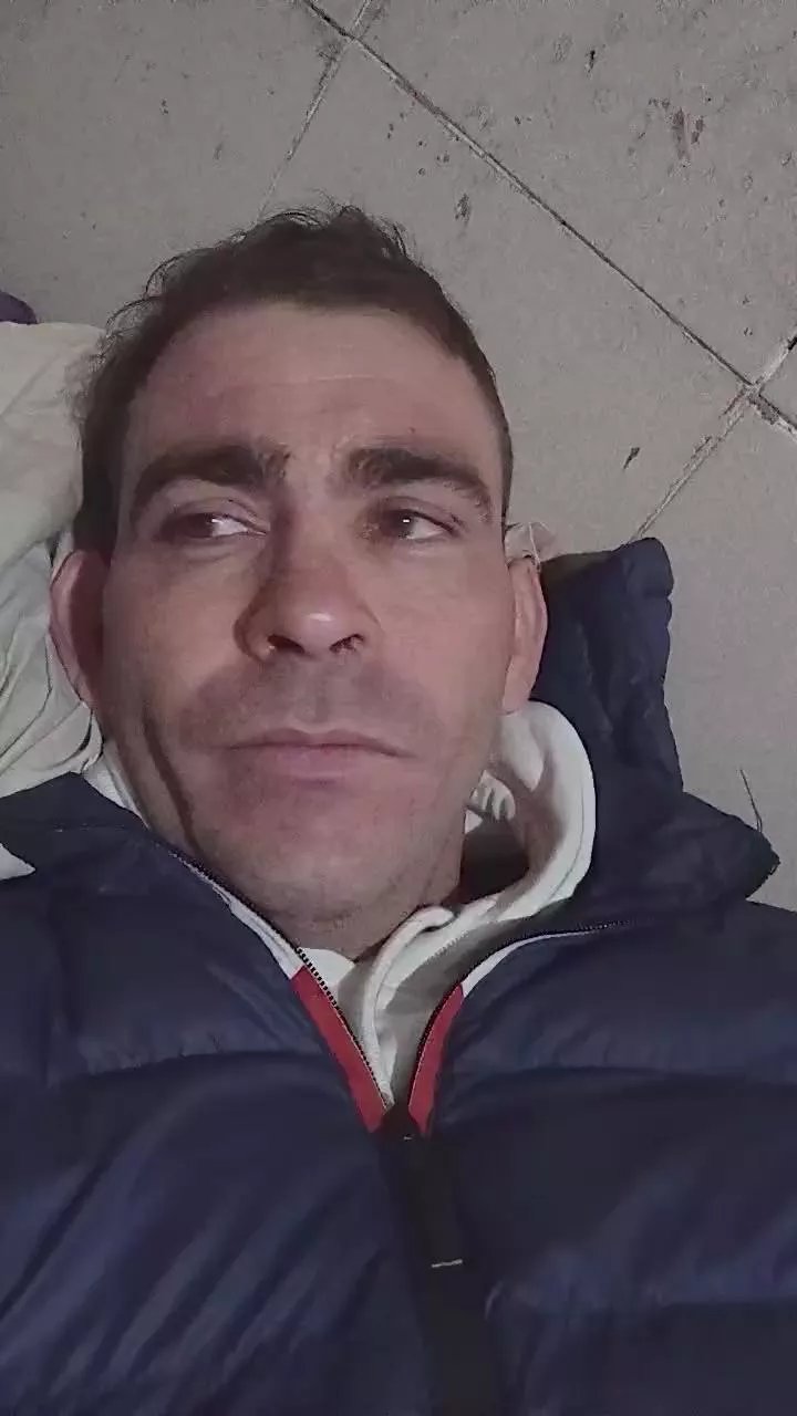 Offline mach75 on Cam4