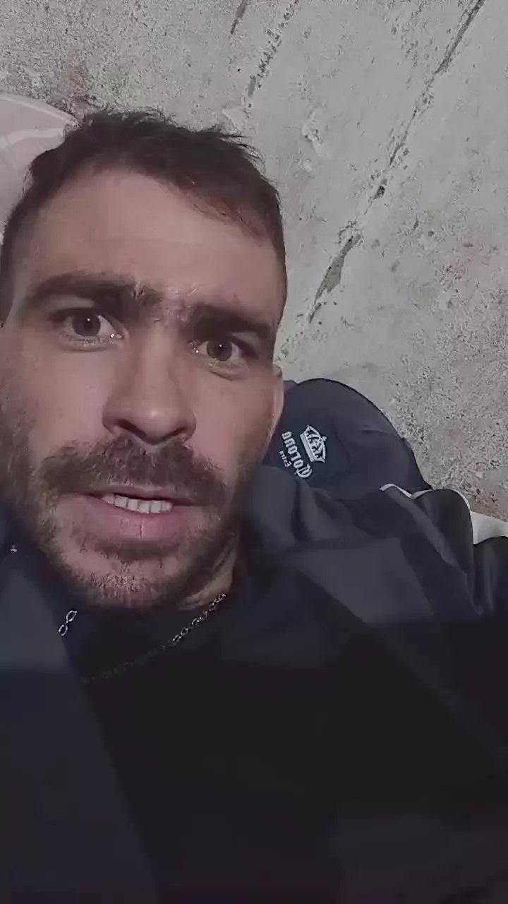 Offline mach75 on Cam4