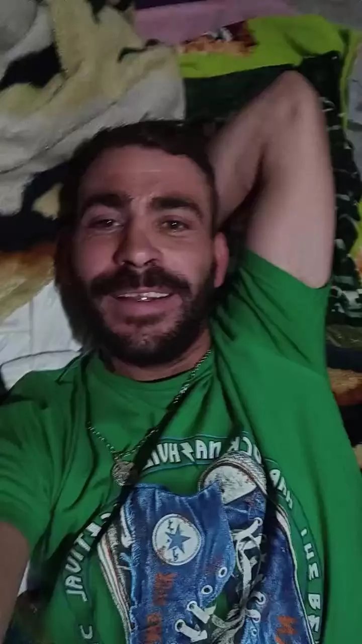 Offline mach75 on Cam4