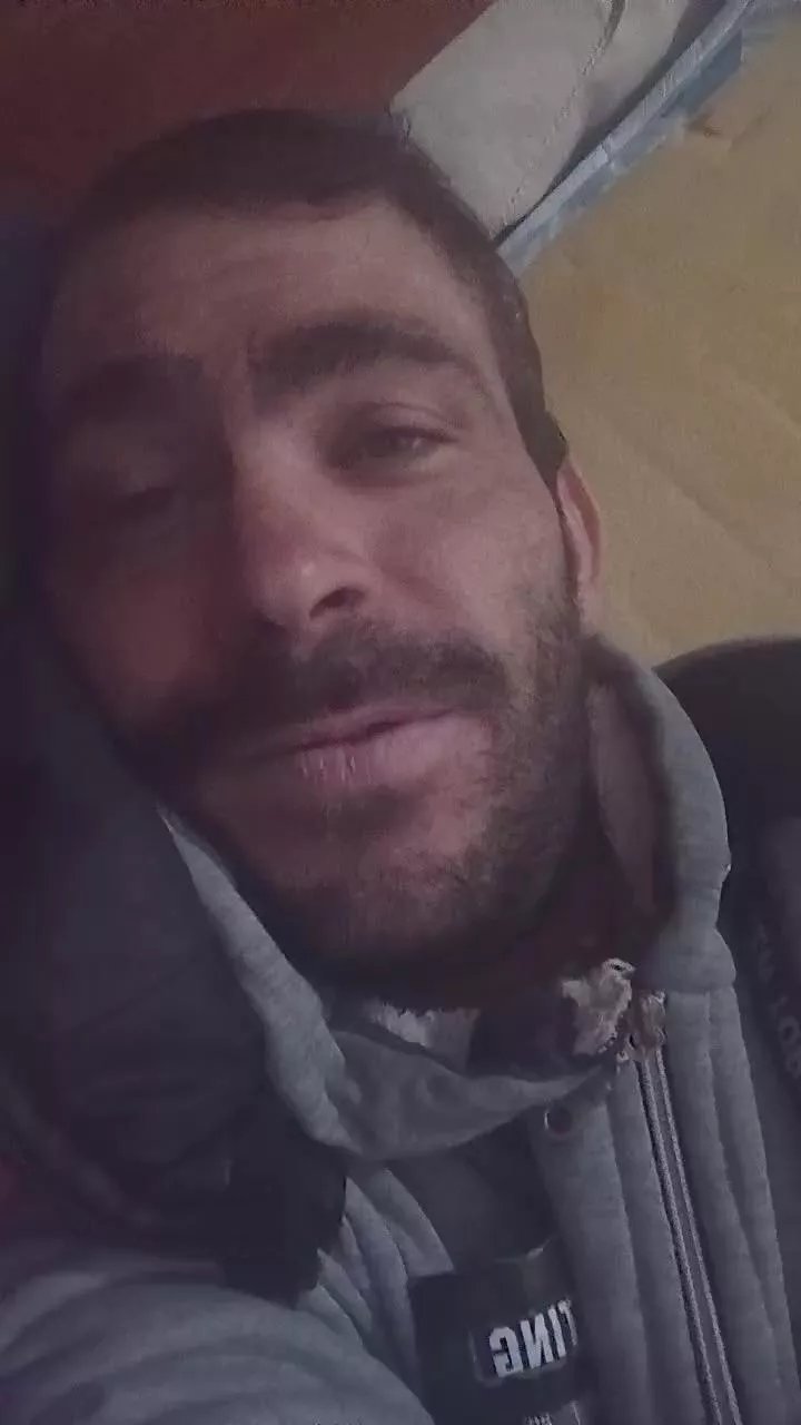 Offline mach75 on Cam4