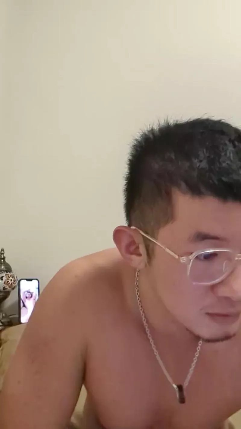 Offline Sln14551466 on Cam4