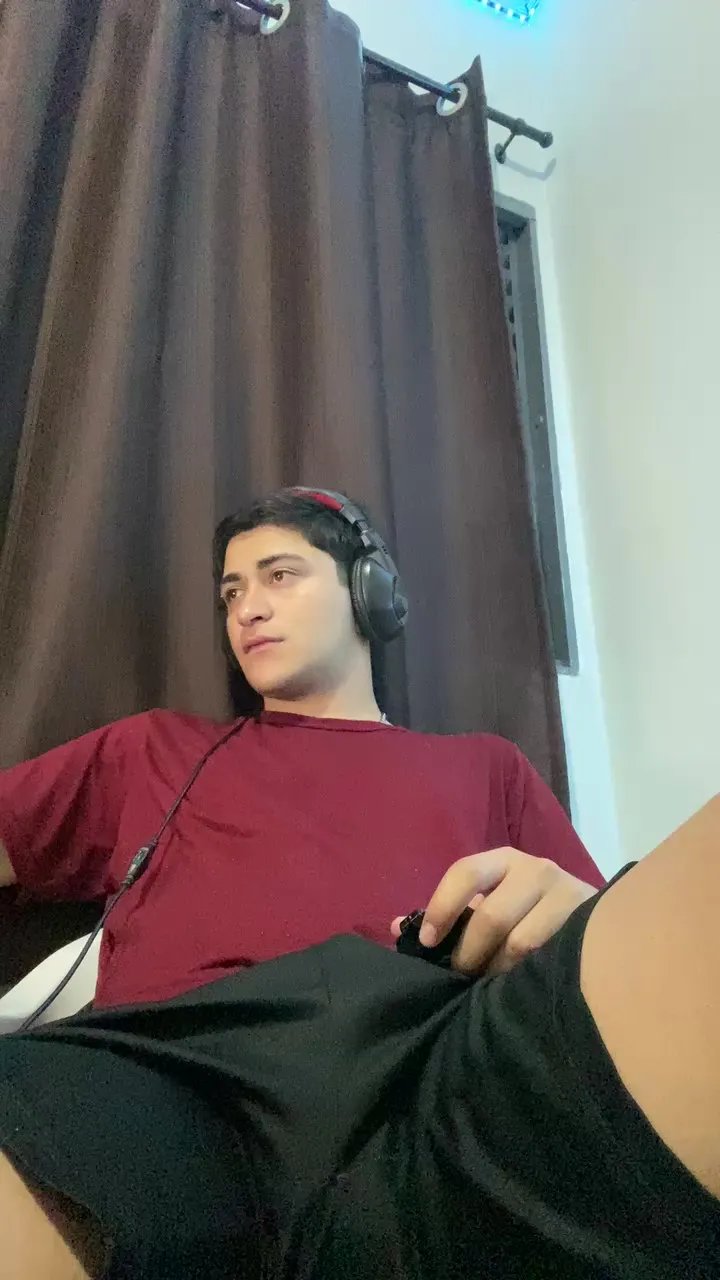 Offline Tavinh067 on Cam4