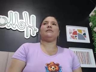 adelemilf on CamSoda 