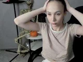 agnes-collins on CamSoda 