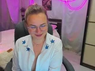 alice-sex-intellect on CamSoda 