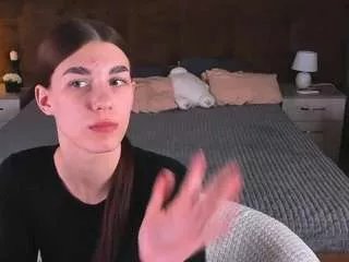 Offline amoreeeyouuu on CamSoda