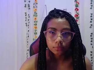 anniieee on CamSoda 