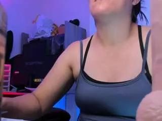 april-johnson on CamSoda 