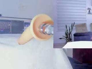 emily-philip on CamSoda 