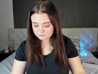 julia-rayn on CamSoda 