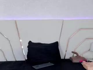 kaity-layne on CamSoda 