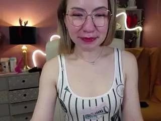 miaxlust on CamSoda 