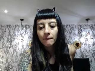 naughtykittenm on CamSoda 