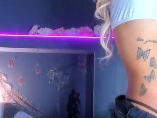 rosemonrooe on CamSoda 