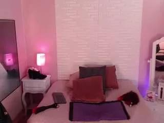 secrets-kinky on CamSoda 