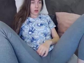 squirtyourface on CamSoda 