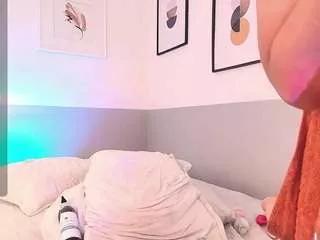 valkiria-moore on CamSoda 