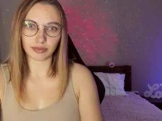 verahappy on CamSoda 