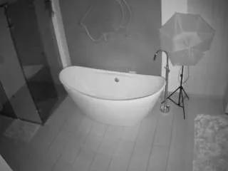 voyeurcam-casa-salsa-bathroom-5 on CamSoda 