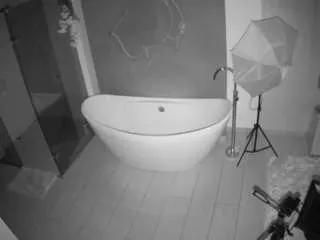 voyeurcam-casa-salsa-bathroom-5 on CamSoda 