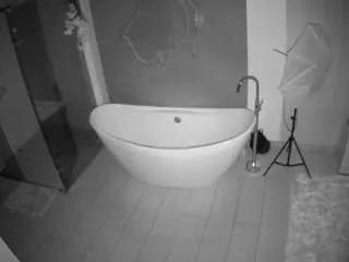 voyeurcam-casa-salsa-bathroom-5 on CamSoda 