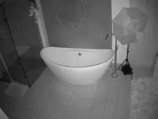 voyeurcam-casa-salsa-bathroom-5 on CamSoda 