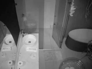 voyeurcam-casa-salsa-bathroom-6 on CamSoda 