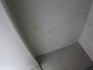 voyeurcam-casa-salsa-bathroom-8 on CamSoda 