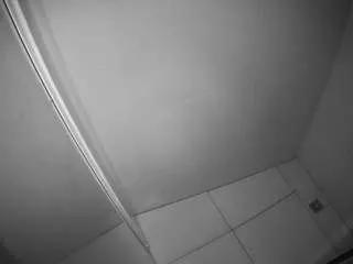 voyeurcam-casa-salsa-bathroom-8 on CamSoda 