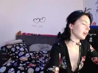 yrenex on CamSoda 