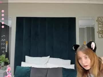 adelina_cowell on Chaturbate 