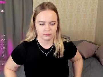 new_kamelia on Chaturbate 