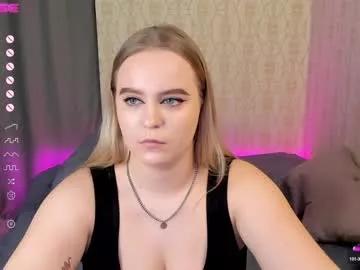 new_kamelia on Chaturbate 