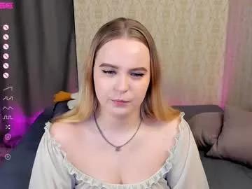 new_kamelia on Chaturbate 