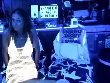 shannahand420 on Chaturbate 