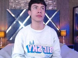 Offline aaron_blink_james_oclock on Flirt4Free