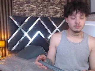 Offline aaron_blink_james_oclock on Flirt4Free