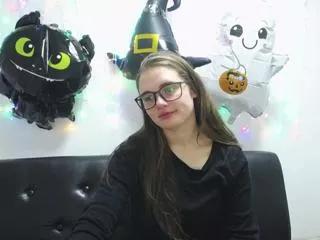 caroliine_muller on Flirt4Free 