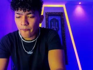 james_curly on Flirt4Free 