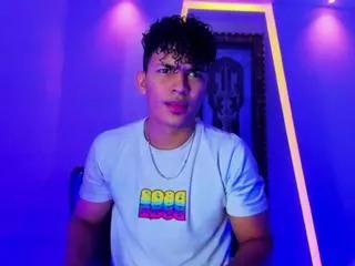 james_curly on Flirt4Free 