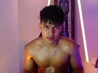 james_curly on Flirt4Free 