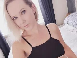 HotWifeUK on Streamate 